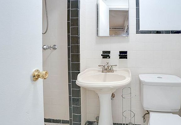 4th image of 351 Stockholm St #1