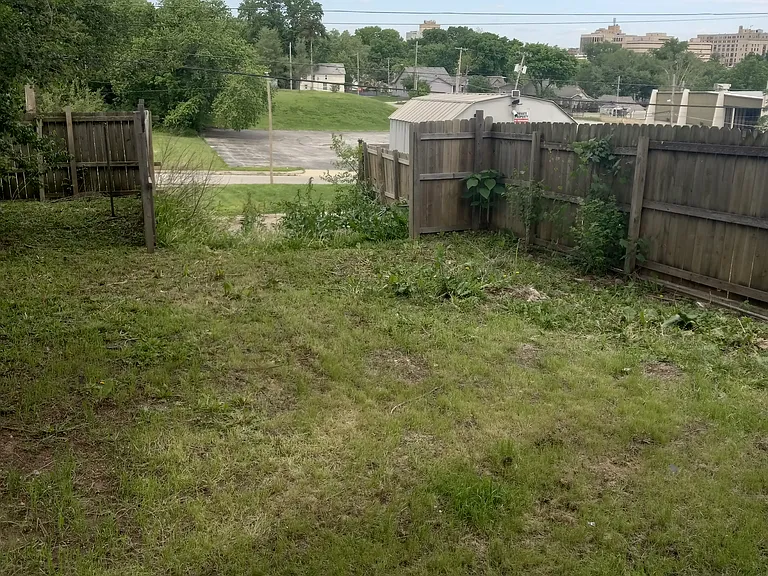 912 Ohio Ave — Photo 31
