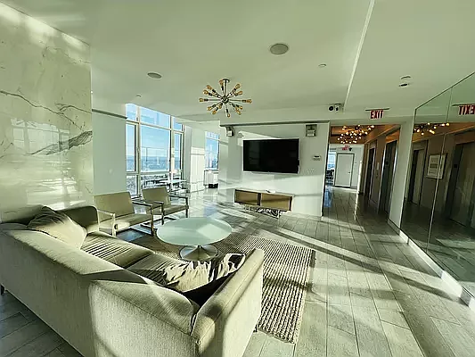 Rented by Living Quest Real Estate Inc. | media 21