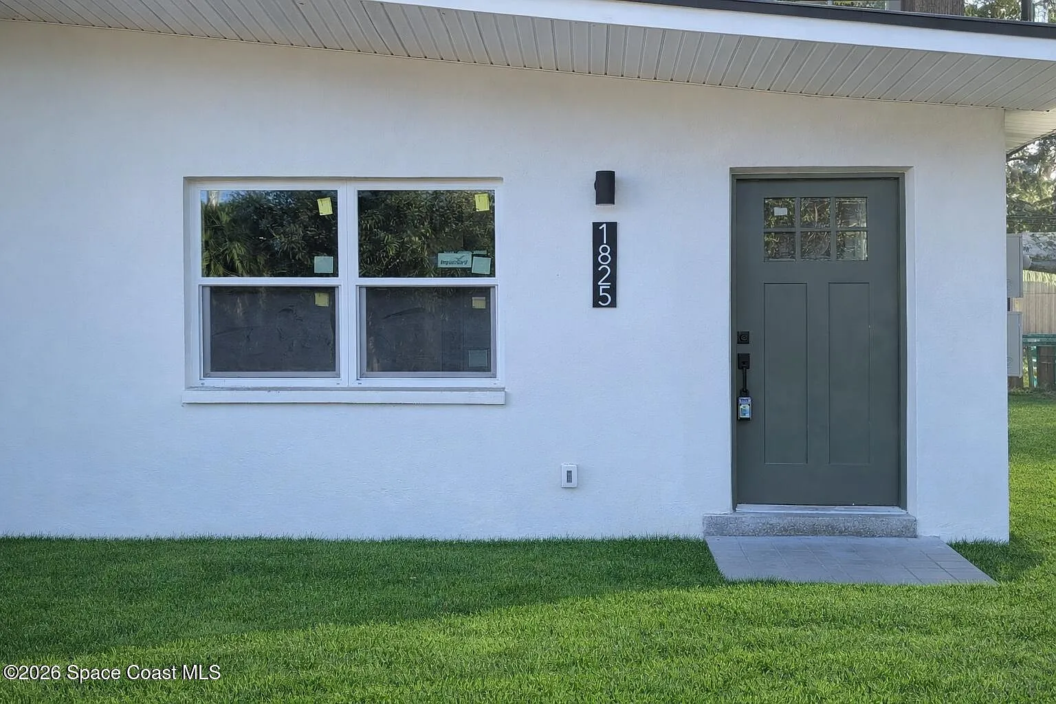 2 bed, 820 sqft, $1,750 — Photo 2
