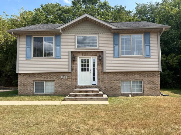1215 Red Pine Way, Kalamazoo, MI 49006