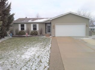 401 Lindenwood Dr, Linden, MI 48451