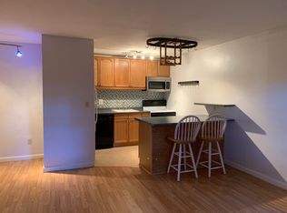 239 Old Farms Rd APT 16D, Avon, CT 06001