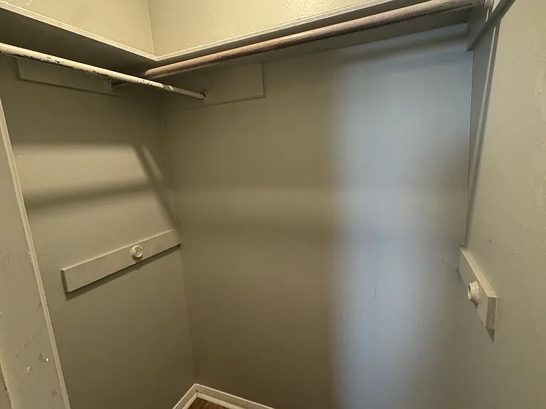203 E 31st St #204 — Photo 23