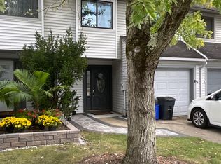 30 Lexington Cir, Matawan, NJ 07747