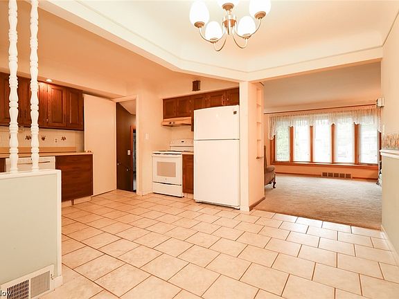 2nd image of 7528 Pleasant Hill Dr