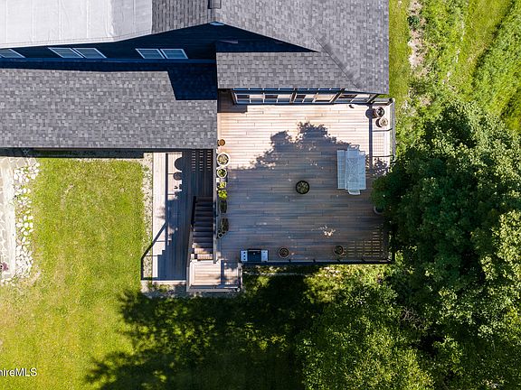 3rd image of 400 Rathbun Rd