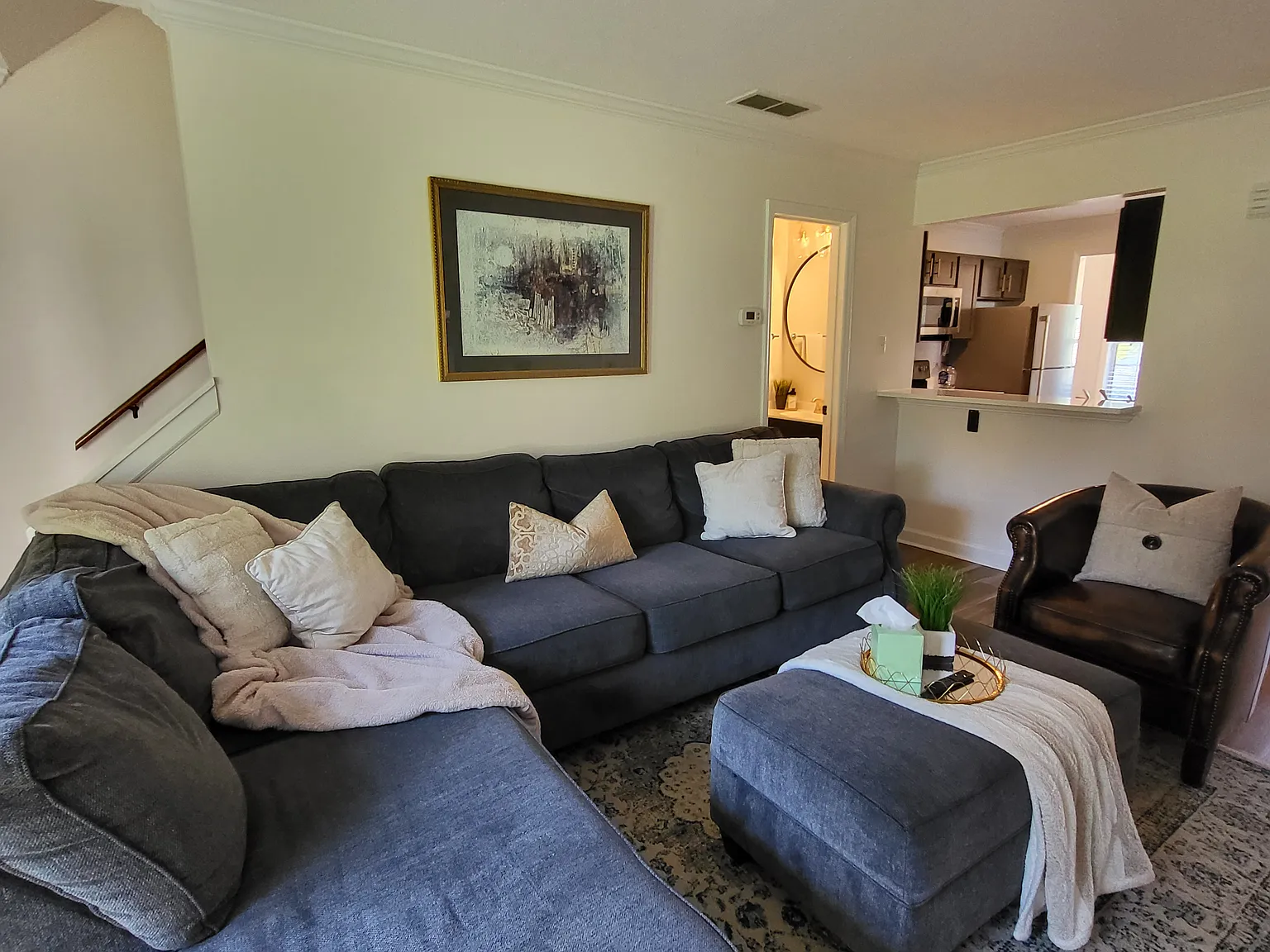 2 bed, 2.5 bath, 1112 sqft, $2,000 — Photo 3