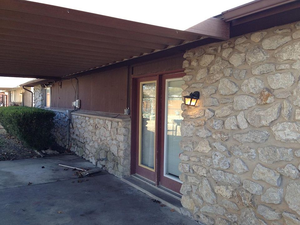 Covered Patio Area