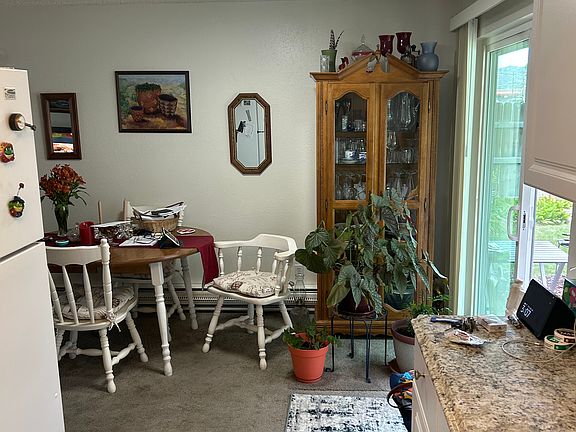 5th image of 629 E Dewberry Ave #B