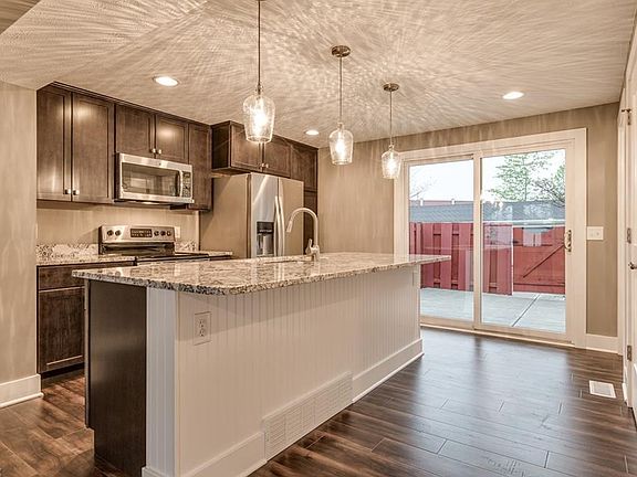3rd image of 7446 Avon Dr Unit G