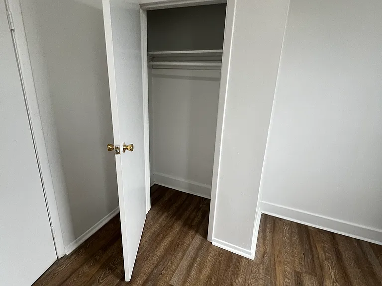 Elmwood Court — Photo 15