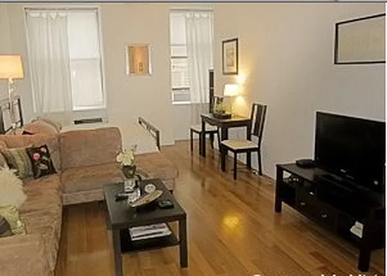 Rented by Nest Seekers International | media 91