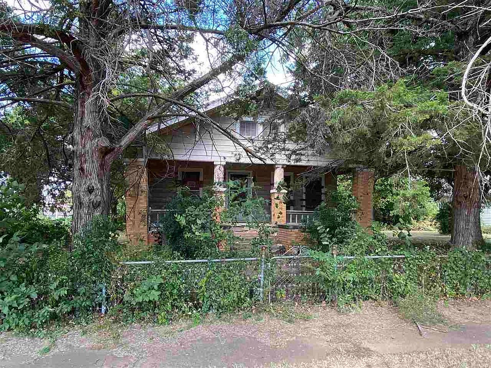 201 E Iowa Ave, Walters, OK 73572 Zillow