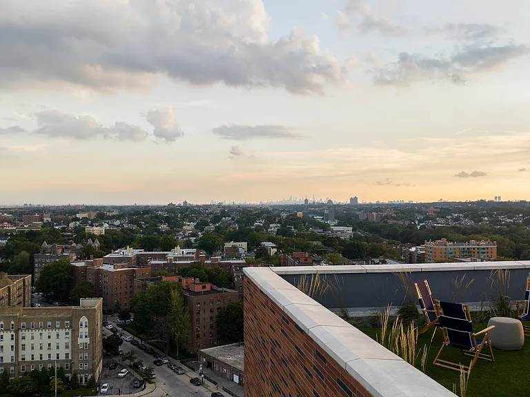 42 Broad — Photo 18