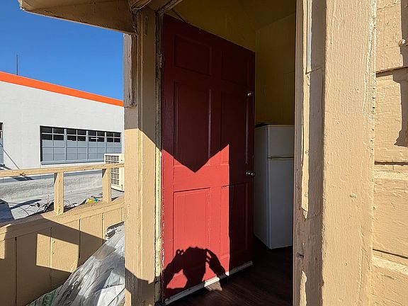 5th image of 1698 Bryant St