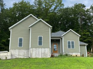660 Lower Hatcher Creek Rd, Stanton, KY 40380