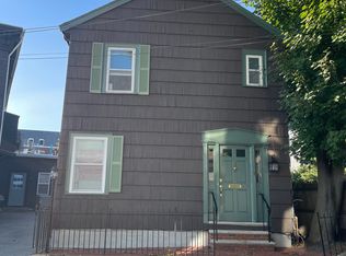 6 Blaney St APT 1, Swampscott, MA 01907