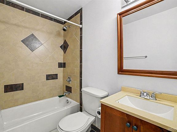5th image of 9472 W Utah Pl