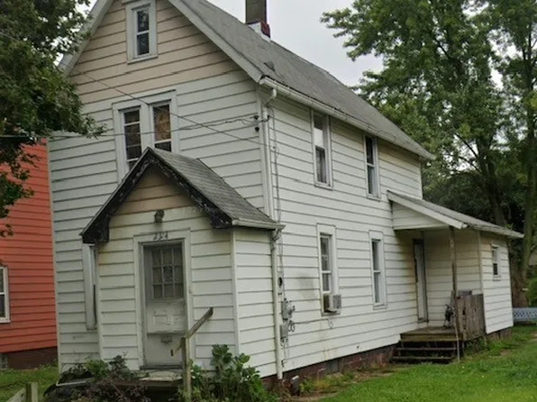 2314 Indiana Way NE, Canton, OH 44705