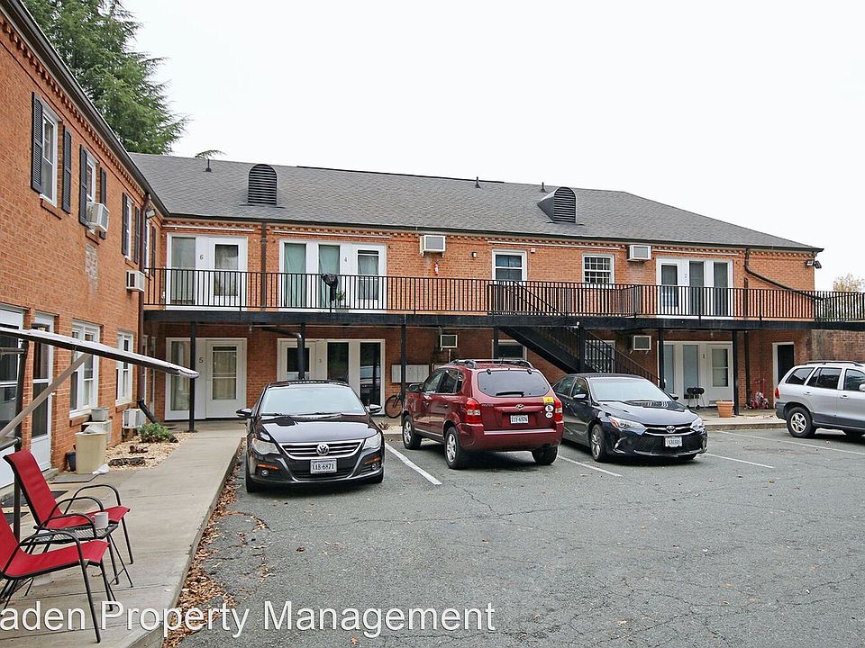 2nd image of 2114 Ivy Rd #14