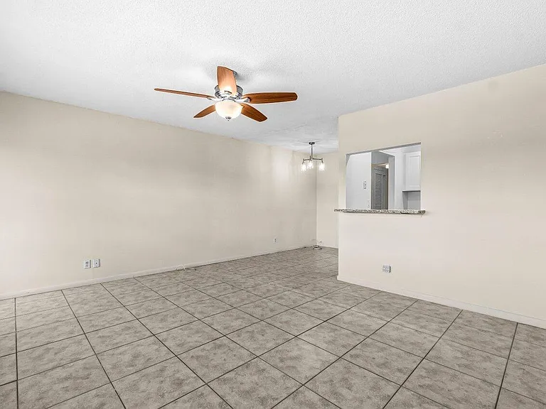 52 Kingswood E #C — Photo 4