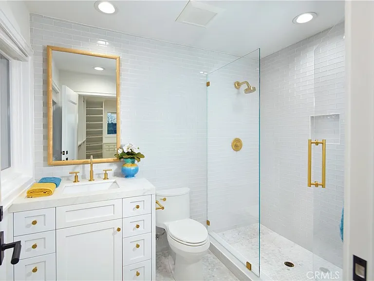 2572 Bayshore Dr — Photo 33