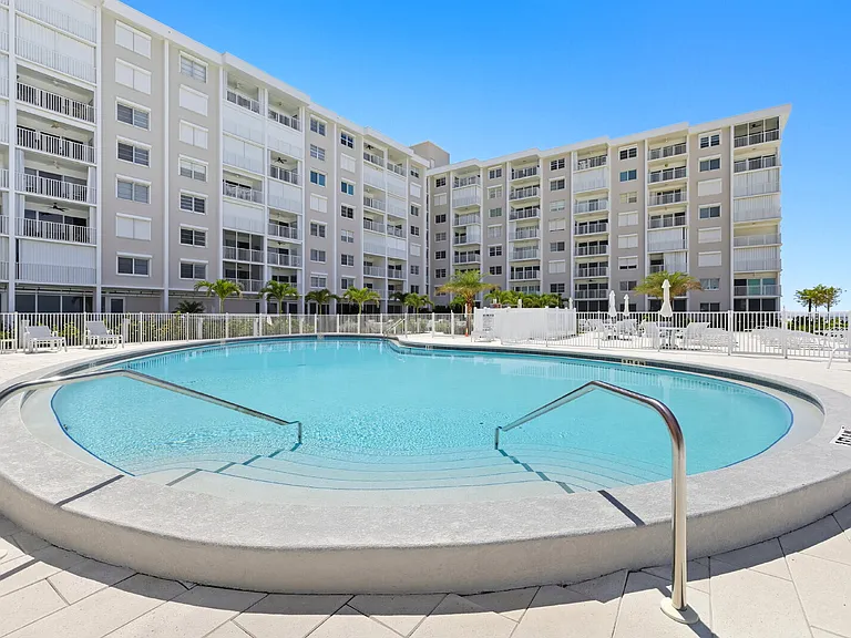 3443 Gulf Shore Blvd N #711 — Photo 24