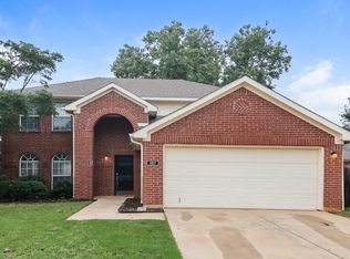 327 Stately Oak Ln, Lake Dallas, TX 75065