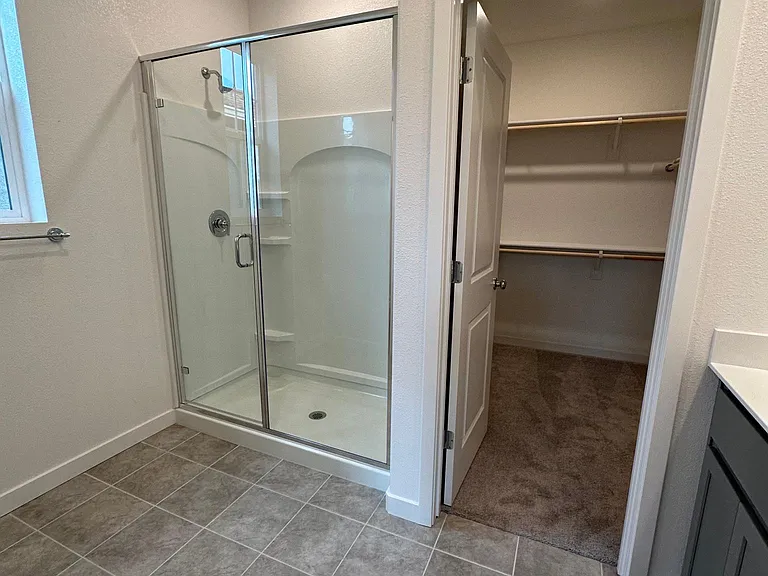 4405 Neptune Cir — Photo 10