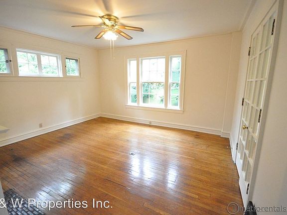 5th image of 44 Woodland Ave APT D