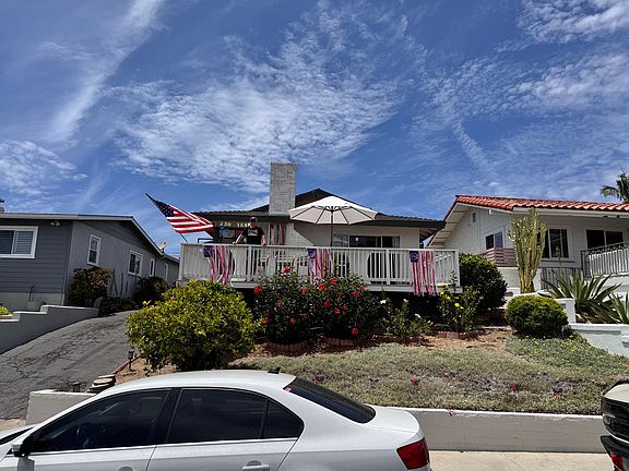 2nd image of 220 W Avenida Alessandro