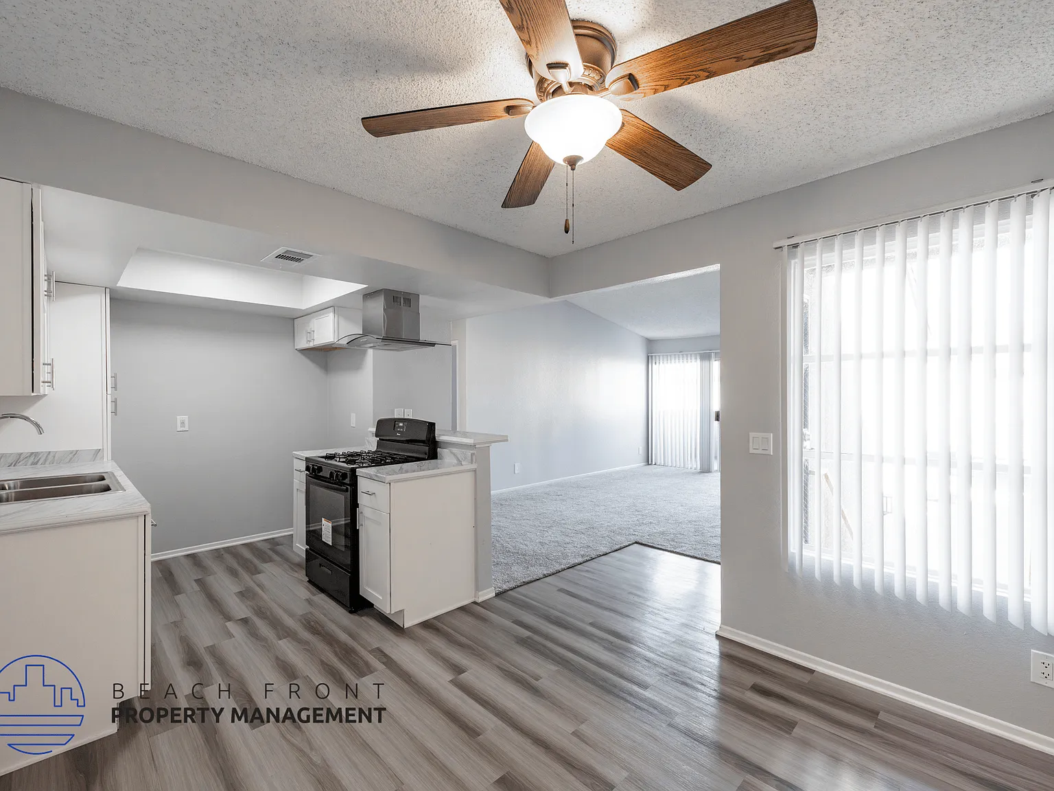 619 E. Riverside Dr. — Photo 4