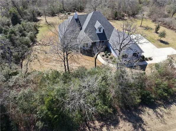 9503 King Oaks Dr, Iola, TX 77861