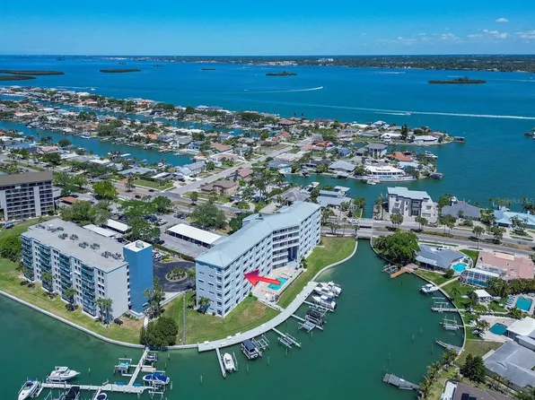 610 Island Way APT 407, Clearwater, FL 33767