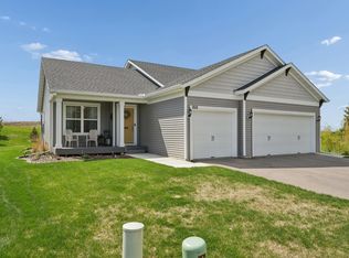 1515 Raymond Dr, Waconia, MN 55387