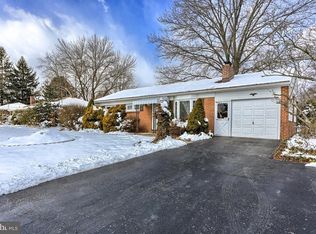 2045 Poplars Rd, York, PA 17408