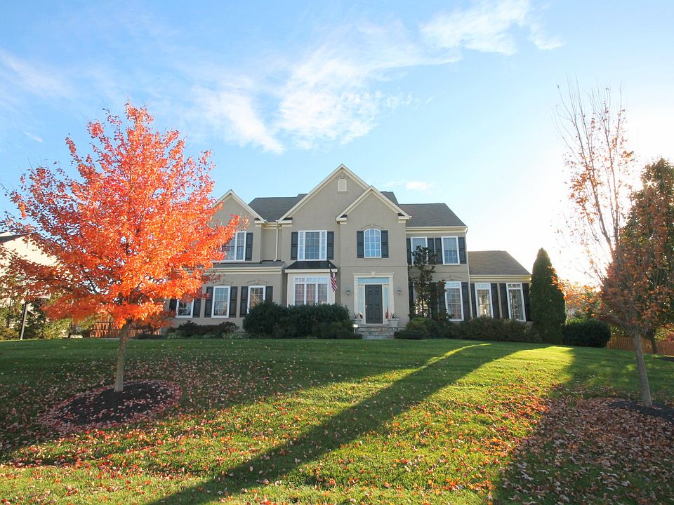 1st image of 44299 Saint Germain Ct