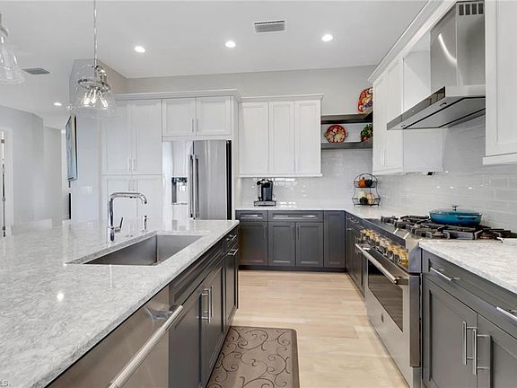 3rd image of 8944 Saint Lucia DR #201