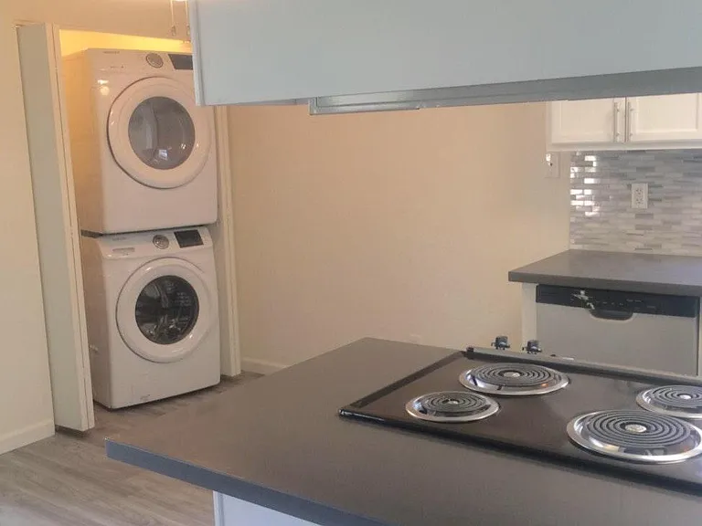 1227 S Dorsey Ln #201 — Photo 3