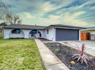 20 Hacienda Ln, Woodland, CA