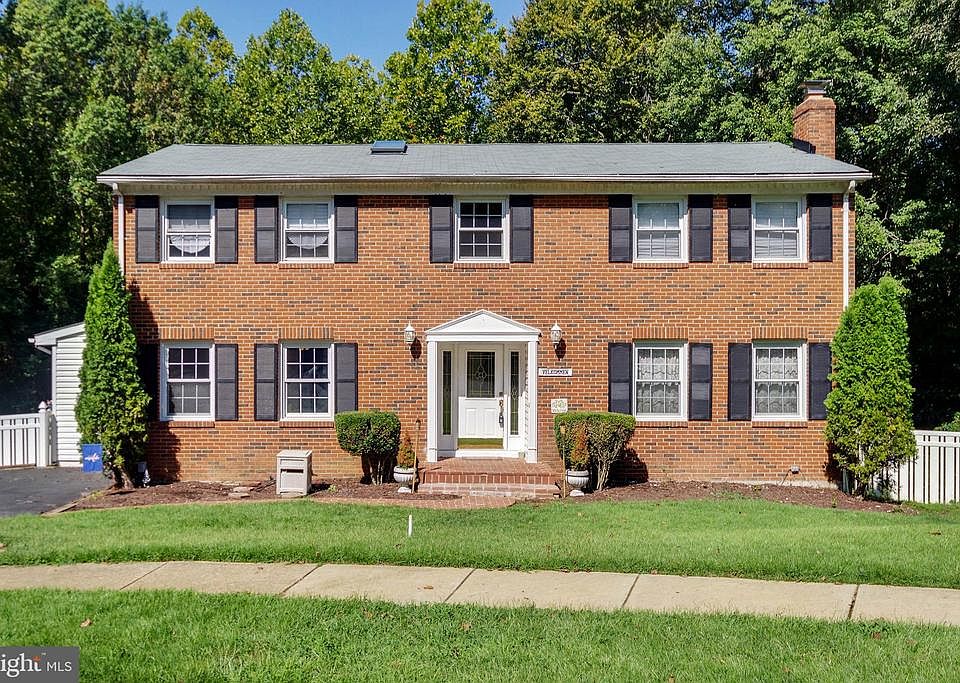 1st image of 4814 Lockwood Ln