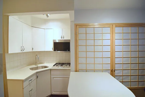 Rented by Safdie Realty Group | media 6
