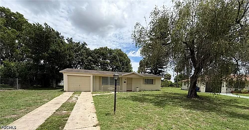 1407 Juddale St E Photo 1