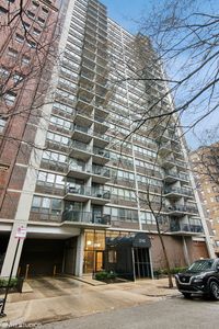 2740 N Pine Grove Ave APT 6E, Chicago, IL, 60614
