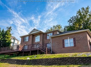 2 Hidden Cv, Charleston, WV 25313