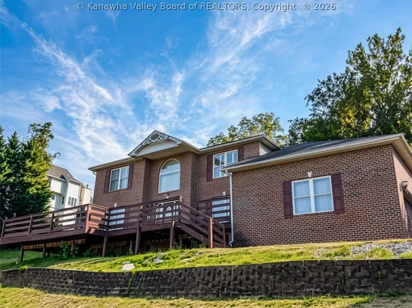 2 Hidden Cv, Charleston, WV 25313