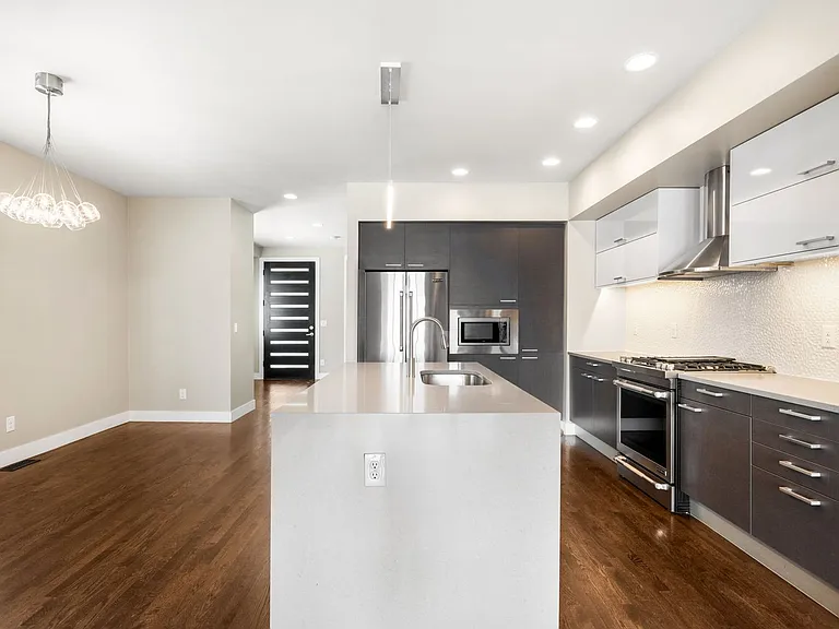 1751 W 40th Ave — Photo 9
