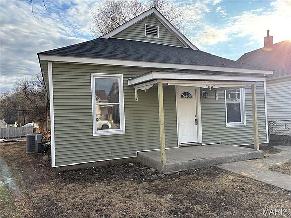 2nd image of 2317 Chestnut St