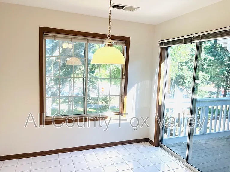 1408 W Crane St #6 — Photo 5